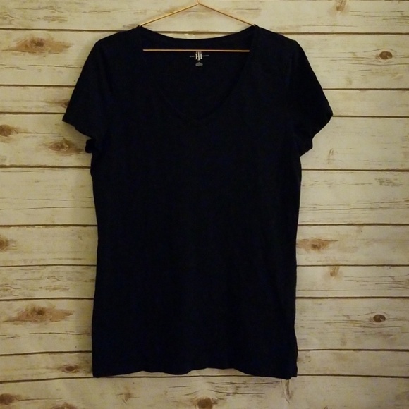 Tommy Hilfiger Tops - Tommy  Hilfiger V Neck Top